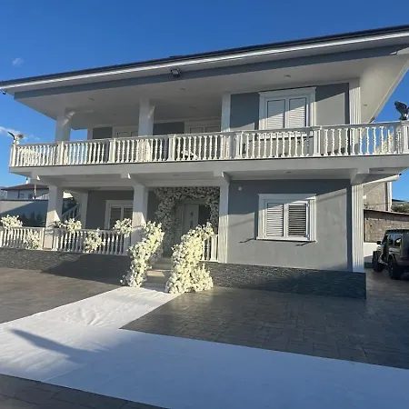 Muhadri Casa vacanze *